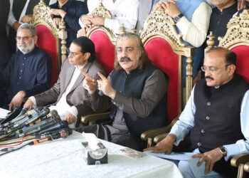 Gandapur Calls PTIās Protest āDo or Dieā Amid Rising Political Chaos