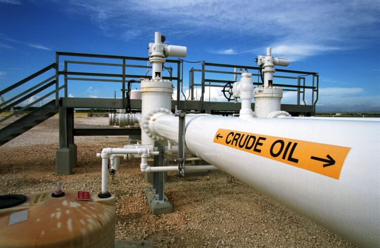 Pakistan to Import 1 Million Barrels of US Crude as Landmark Trade Deal Takes Effect