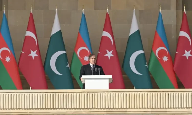 PM Shehbaz Praises President Trump’s “Bold Leadership” , Reaffirms Commitment to Regional Peace at Baku Victory Parade