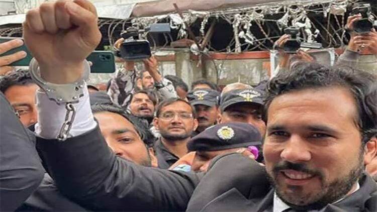 LHC bench steps aside from hearing plea against Hassan Niazi’s military custody