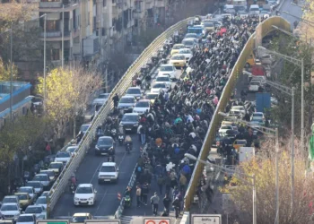 Iran Protests Enter Sixth Day as Currency Collapse Fuels Public Anger