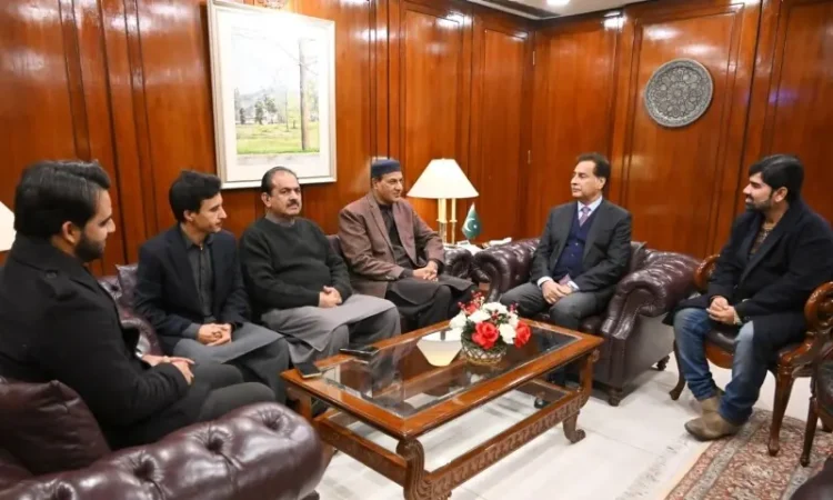 PTI Submits Documents to NA Speaker, Renews Demand for Achakzai as Opposition Leader