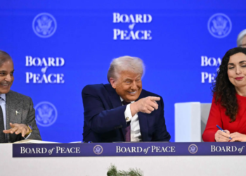 PM Shehbaz Signs ‘Board of Peace’ Charter at Trump-Led Ceremony in Davos