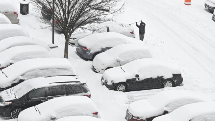 Massive Blizzard Halts Travel Across U.S. Northeast, Over 5,700 Flights Canceled