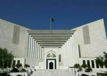 SC declined Request for Immediate Meeting With Imran Khan, Issues Notice to Govt