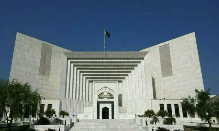 SC declined Request for Immediate Meeting With Imran Khan, Issues Notice to Govt