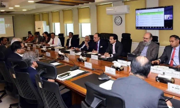 Government Plans Weekly Petrol Price Review, Considers Work-From-Home to Save Fuel