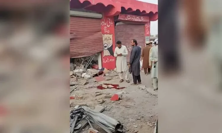 Two Policemen Martyred, 31 Injured in IED Blast in South Waziristan