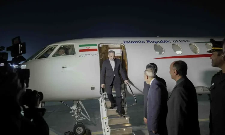 Iran FM Returns to Pakistan Amid Ongoing Mediation Efforts Before Moscow Visit