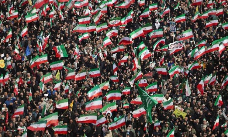 Thousands Attend Funeral of IRGC Naval Commander in Tehran Amid Ongoing Conflict