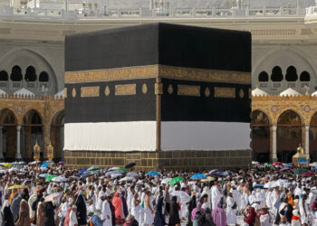 More than 1.5 million pilgrims gather in Makkah for Haj amid Middle East peace hopes