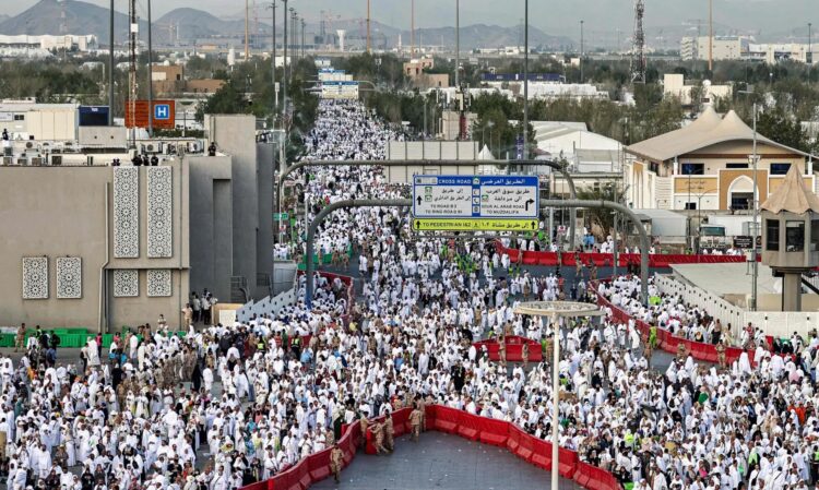 Pilgrims Gather at Arafat as Haj Reaches Its Spiritual Peak; PM Shehbaz Prays for Global Peace