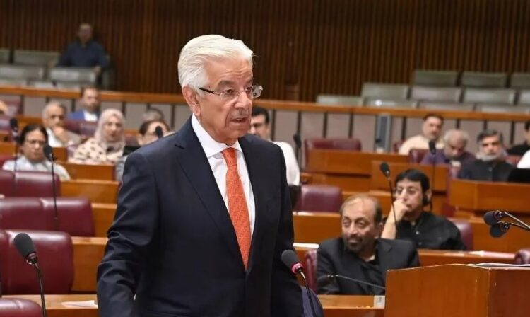PPP Criticises Khawaja Asif’s Remarks on AJK, Bilawal Questions Minister’s Continuation in Cabinet