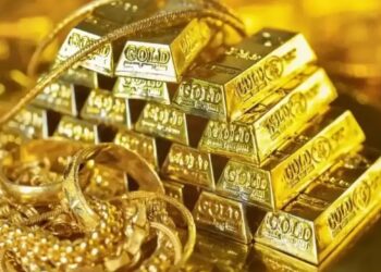 Gold Prices Decline in Pakistan After Record Surge, Following Global Market Trend