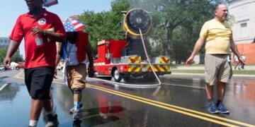 Record Heat Wave Disrupts US Independence Day Celebrations, Forces Event Cancellations Across Multiple States