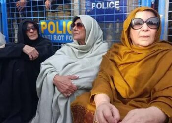 PTI Founder Imran Khan’s Sisters Uzma, Noreen Detained for 30 Days Ahead of Sept 27 Protest
