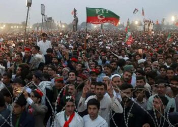PTI Postpones Islamabad Long March to October 4