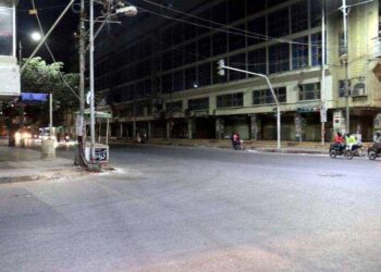 Pakistan Reimposes Austerity Measures as Markets Ordered to Close at 9pm
