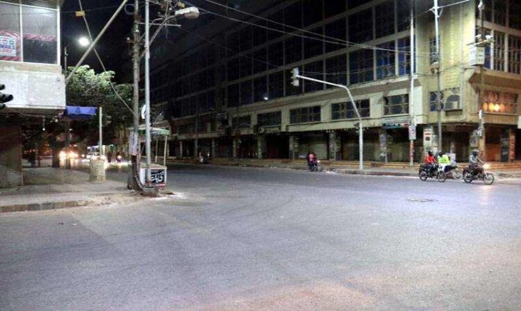Pakistan Reimposes Austerity Measures as Markets Ordered to Close at 9pm